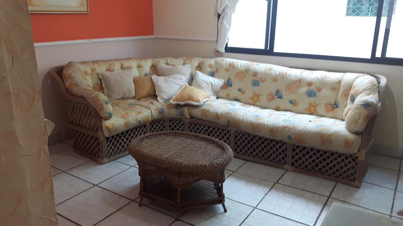 Apartamento no Guaujá/SP, c/ 2 q., 72 m2. Uma vaga na garagem