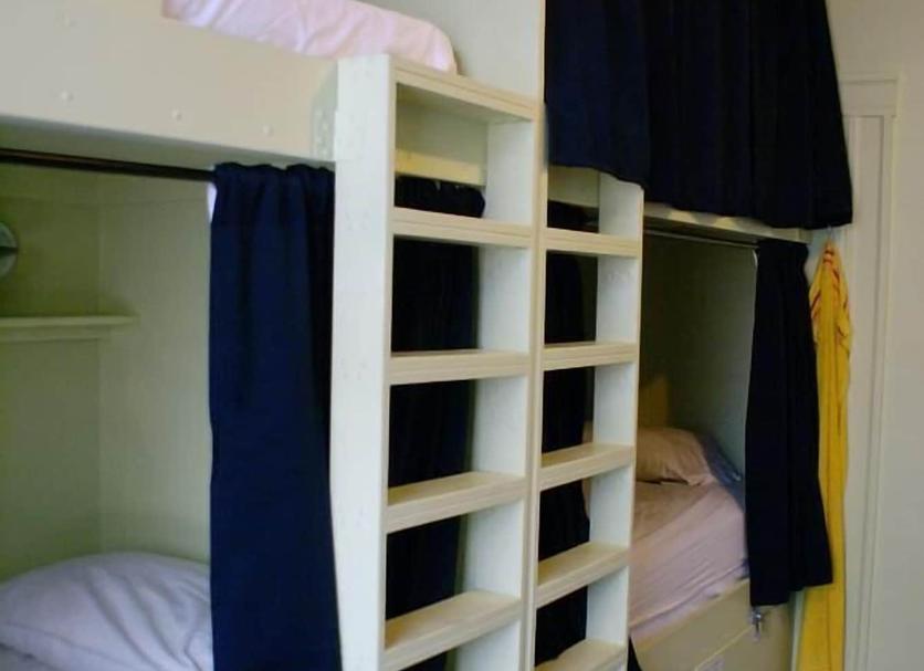Comodidade do quarto Foto