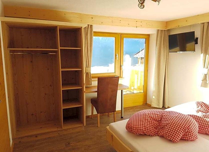 Comodidade do quarto Foto