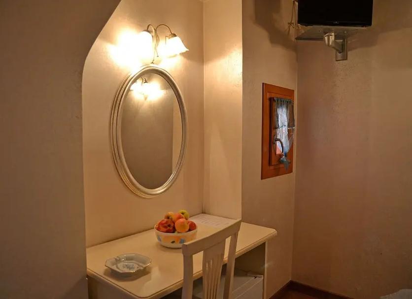 Comodidade do quarto Foto