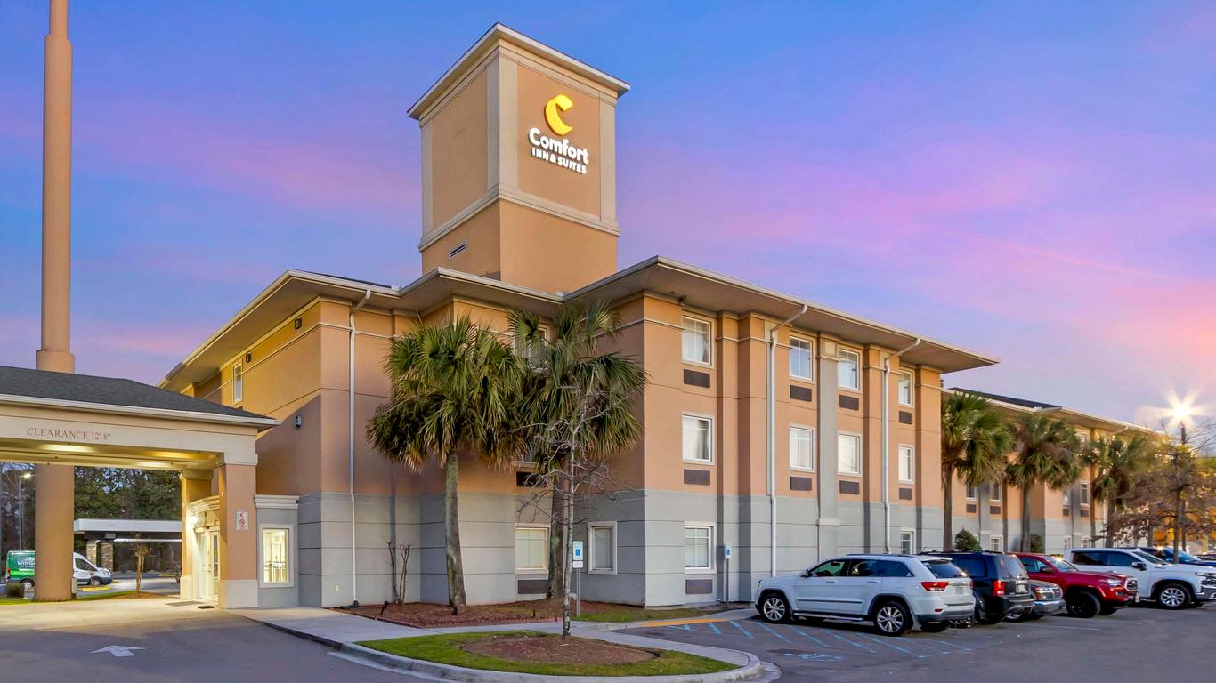 Comfort Inn and Suites Airport Convention Center