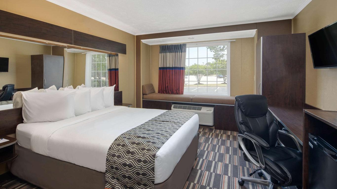 Microtel Inn and Suites by Wyndham Columbia/Fort Jackson N