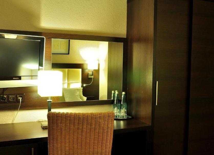 Comodidade do quarto Foto