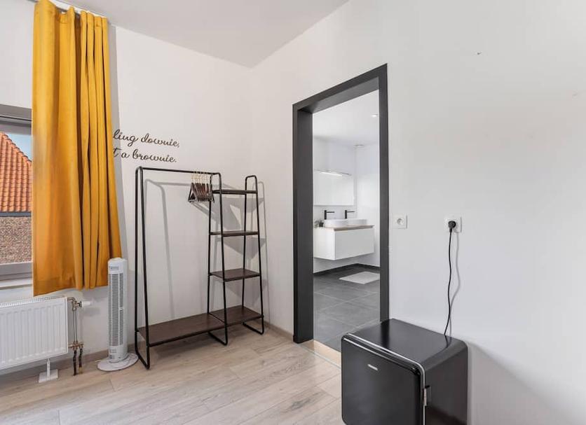 Comodidade do quarto Foto