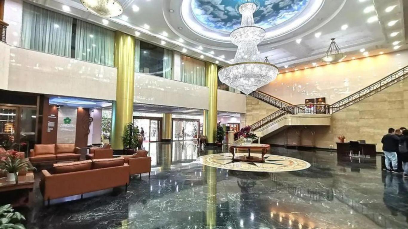 Golden Lustre Hotel