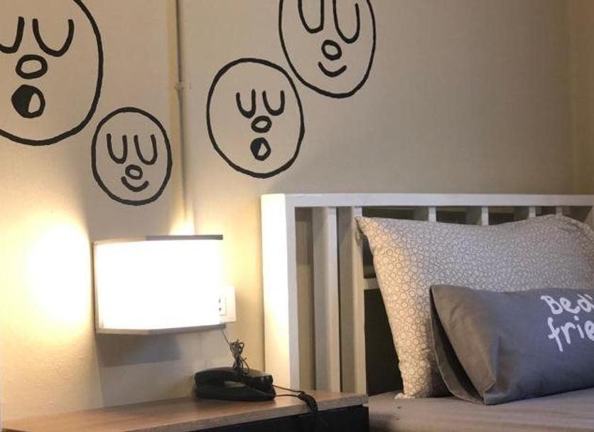 Comodidade do quarto Foto