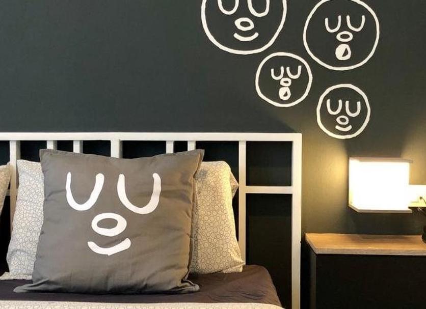 Comodidade do quarto Foto