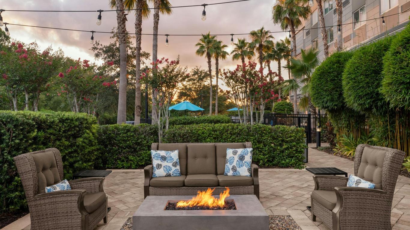 Courtyard by Marriott Orlando South/Grande Lakes Area