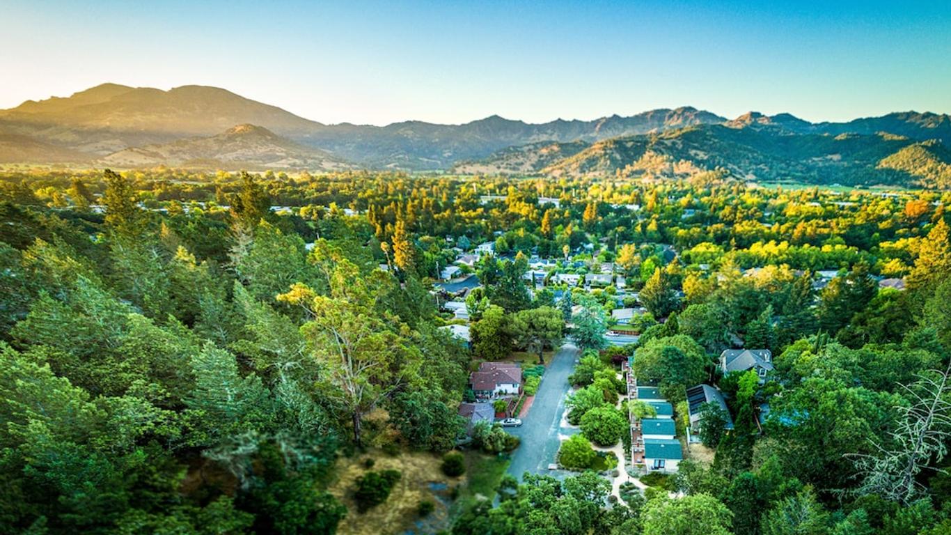 Aurora Park Cottages