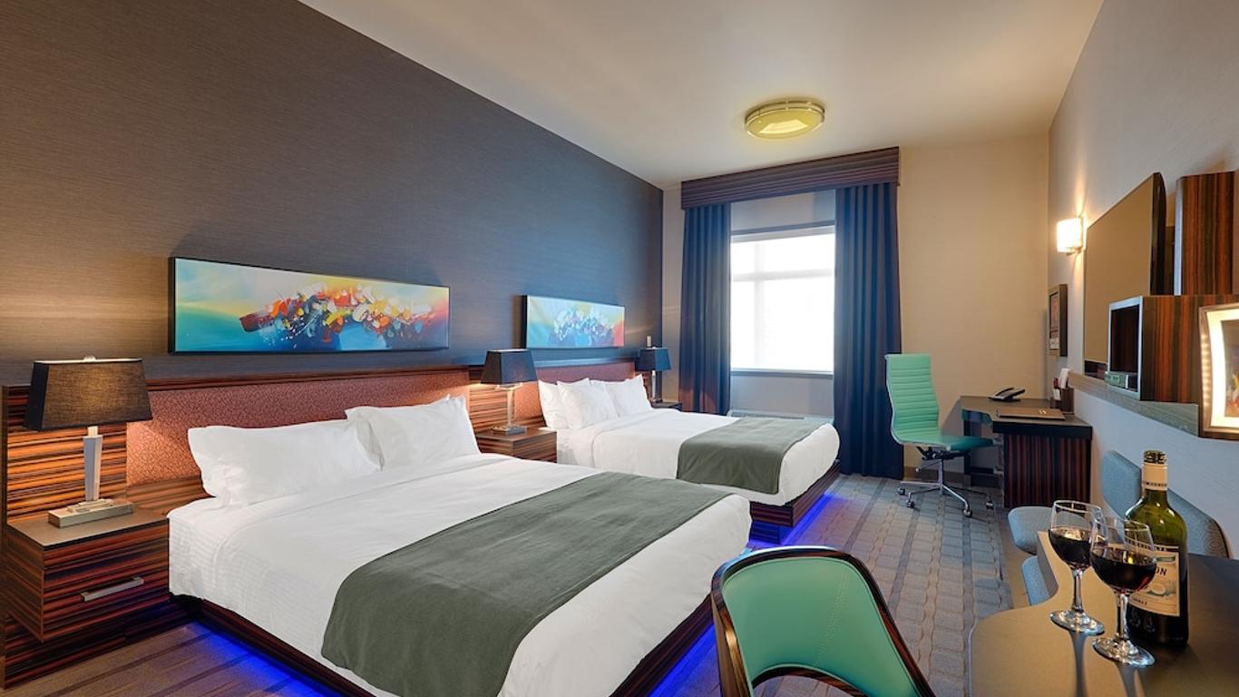 Hotel Clique Calgary Airport