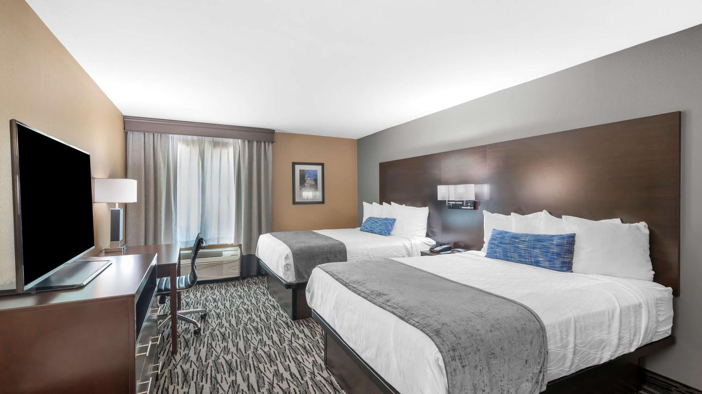 Best Western Plus Denton Inn & Suites