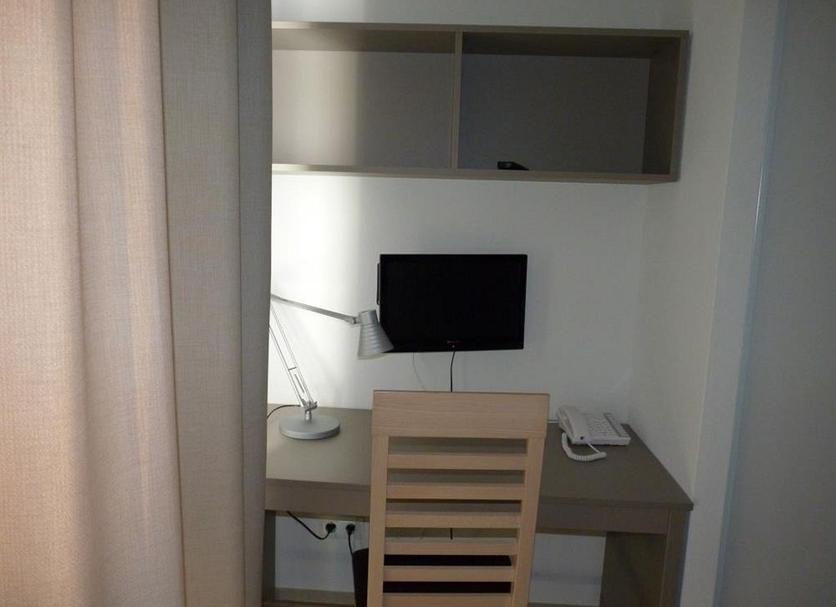 Comodidade do quarto Foto
