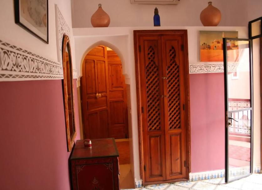 Comodidade do quarto Foto