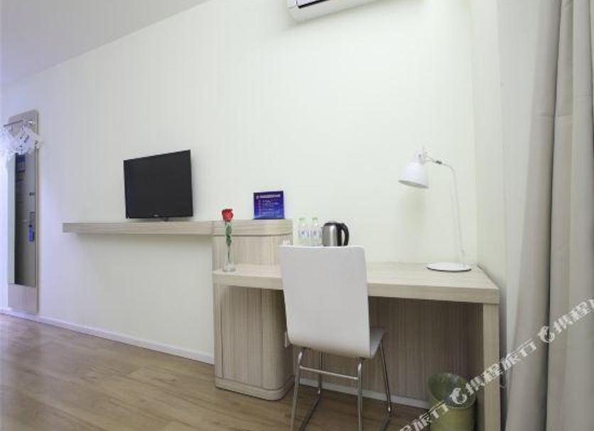 Comodidade do quarto Foto