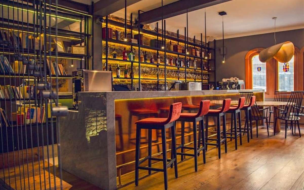 Bar