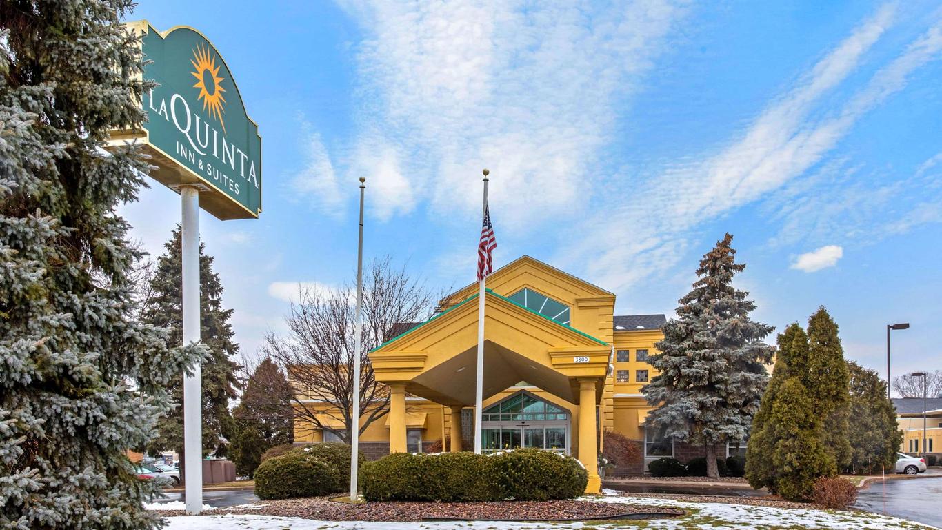 La Quinta Inn & Suites by Wyndham Appleton College Avenue