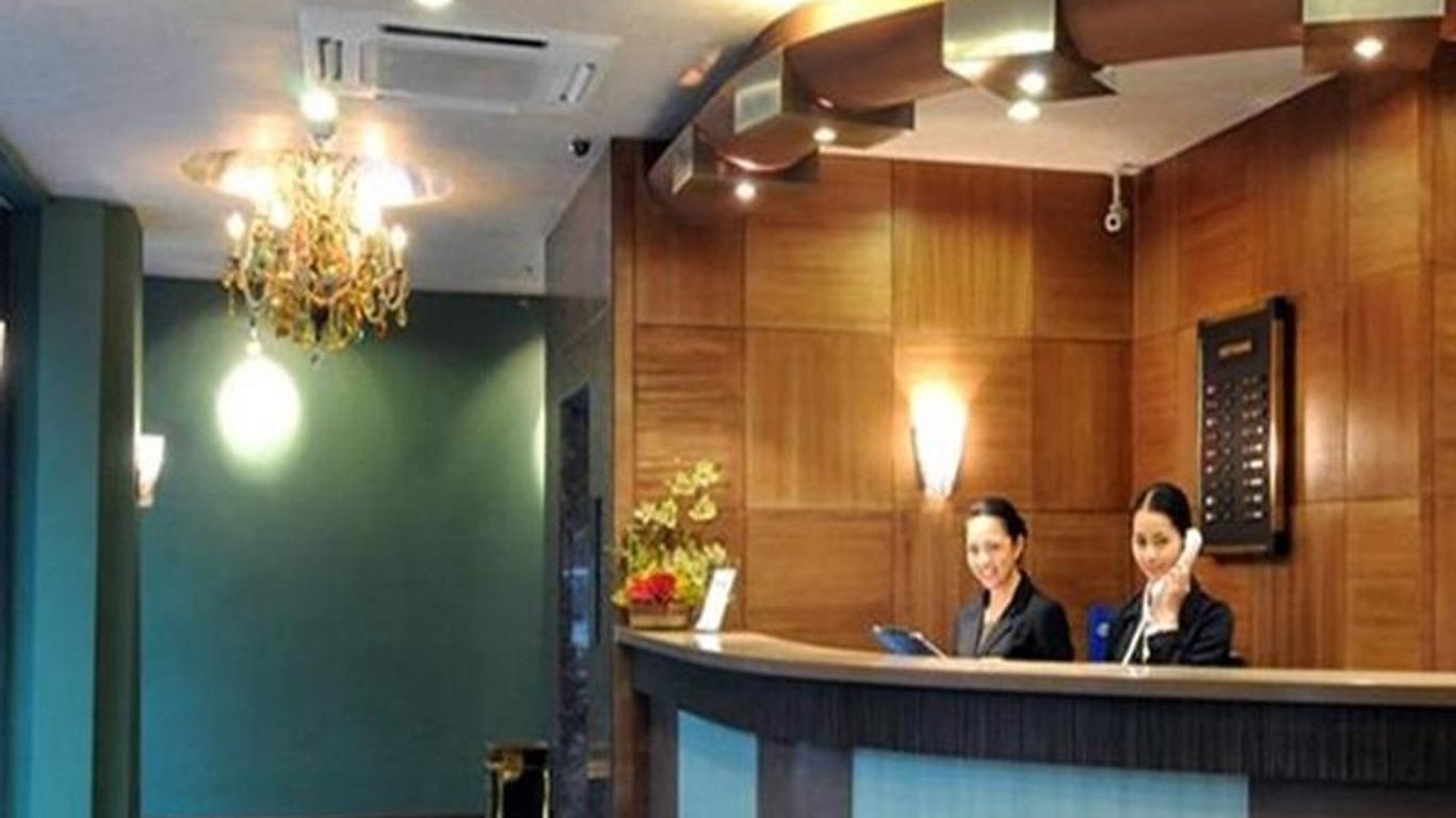 Pearl Lane Hotel