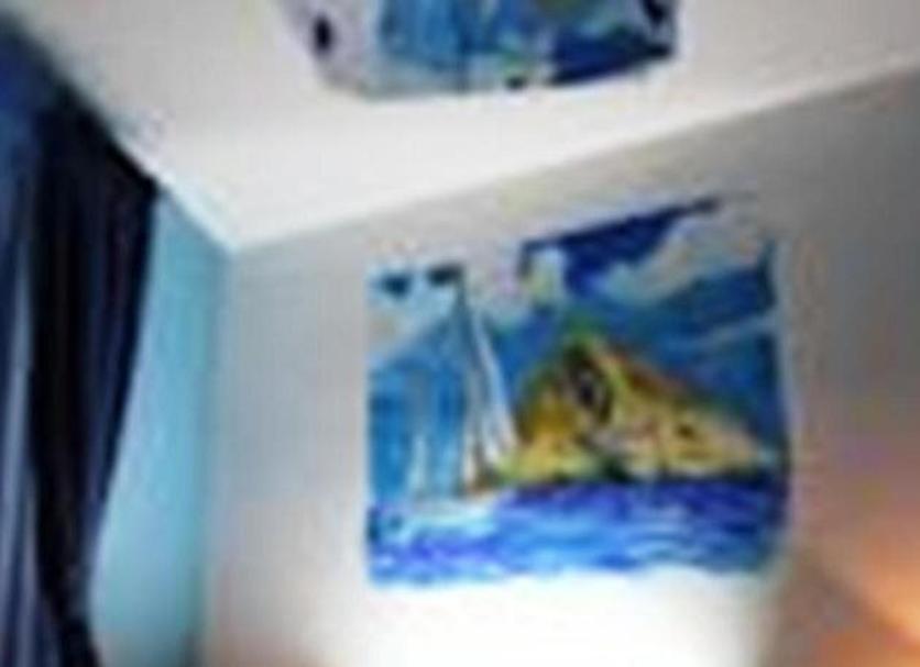 Comodidade do quarto Foto