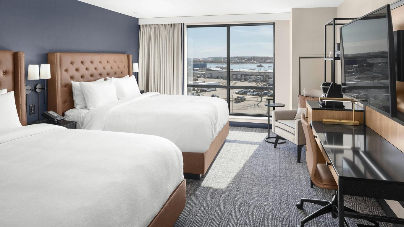 Courtyard by Marriott Portland Downtown/Waterfront