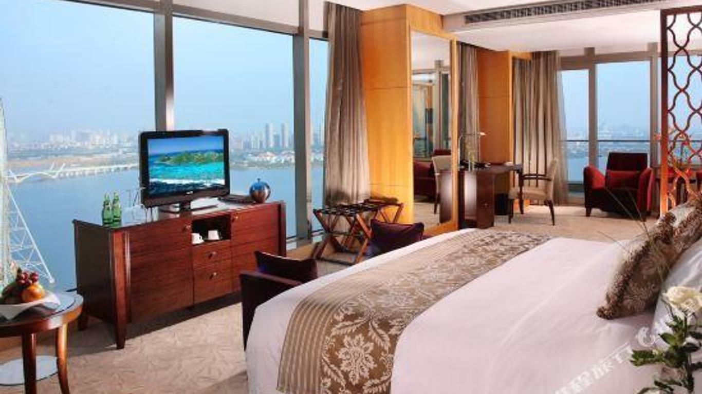 Juna Hubin Hotel