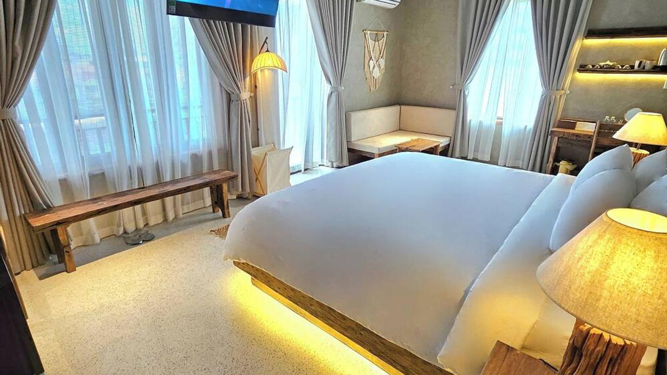 Victory Hotel