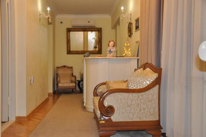 Crown Hotel