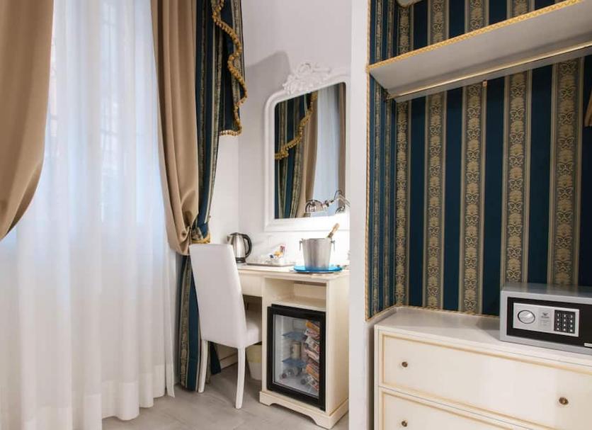 Comodidade do quarto Foto
