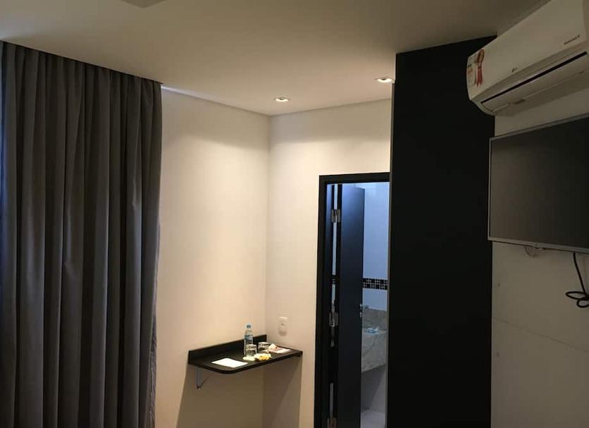 Comodidade do quarto Foto