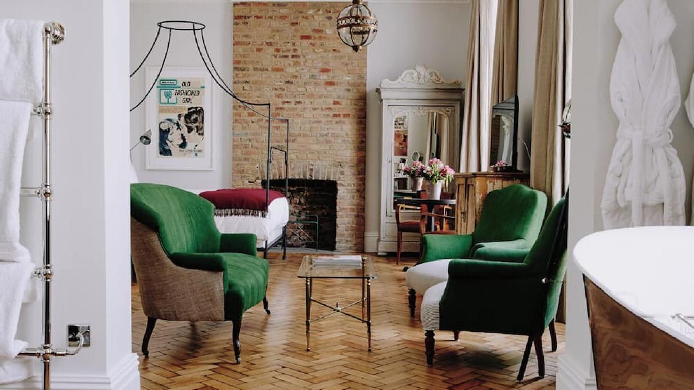 Artist Residence London