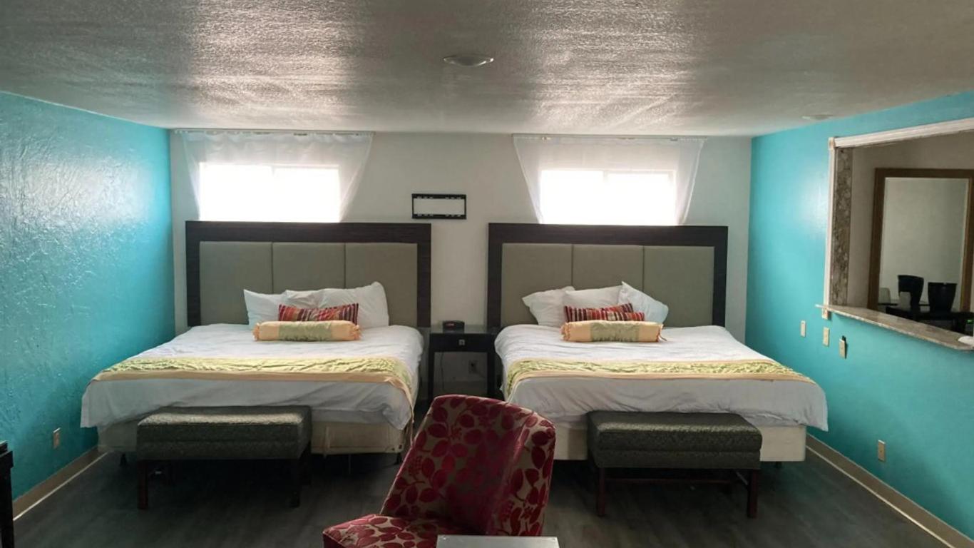 Nampa Inn & Suites