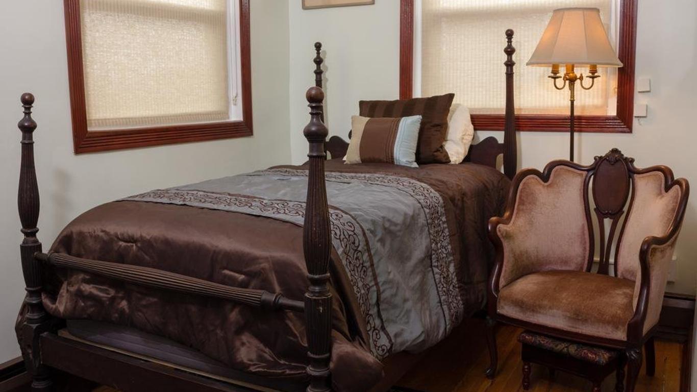 Ledroit Park Renaissance Bed And Breakfast
