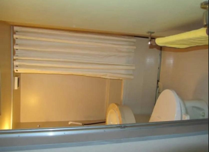 Comodidade do quarto Foto
