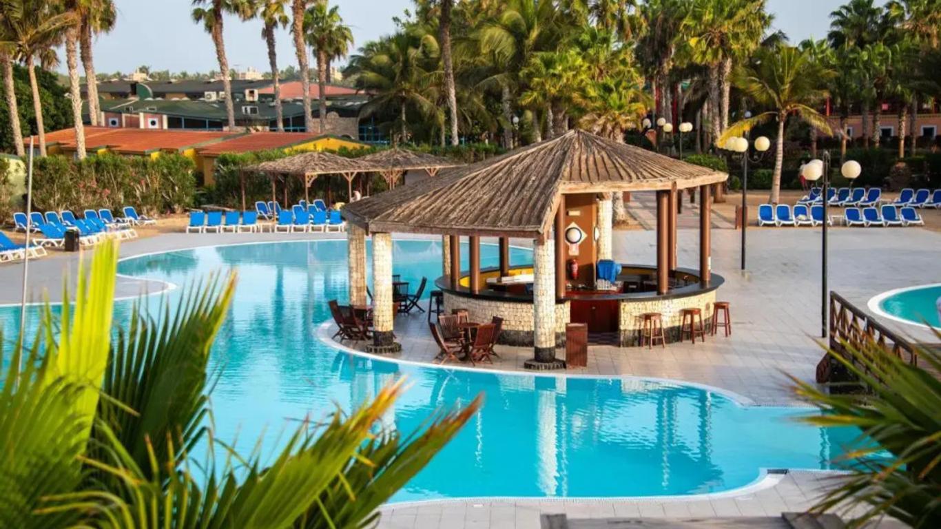 Bravo Club Vila Do Farol Hotel