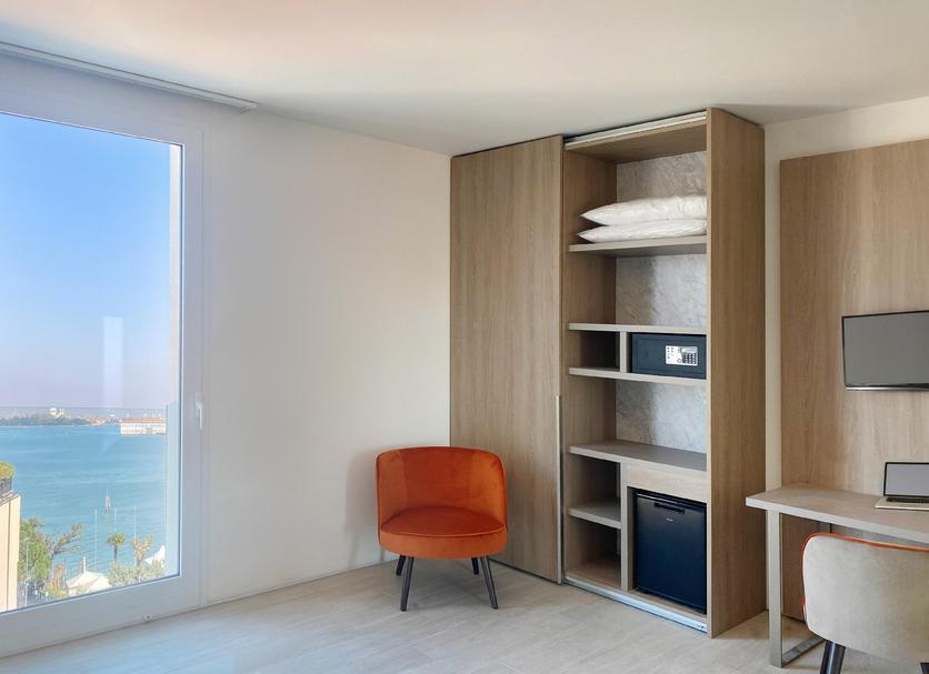 Comodidade do quarto Foto