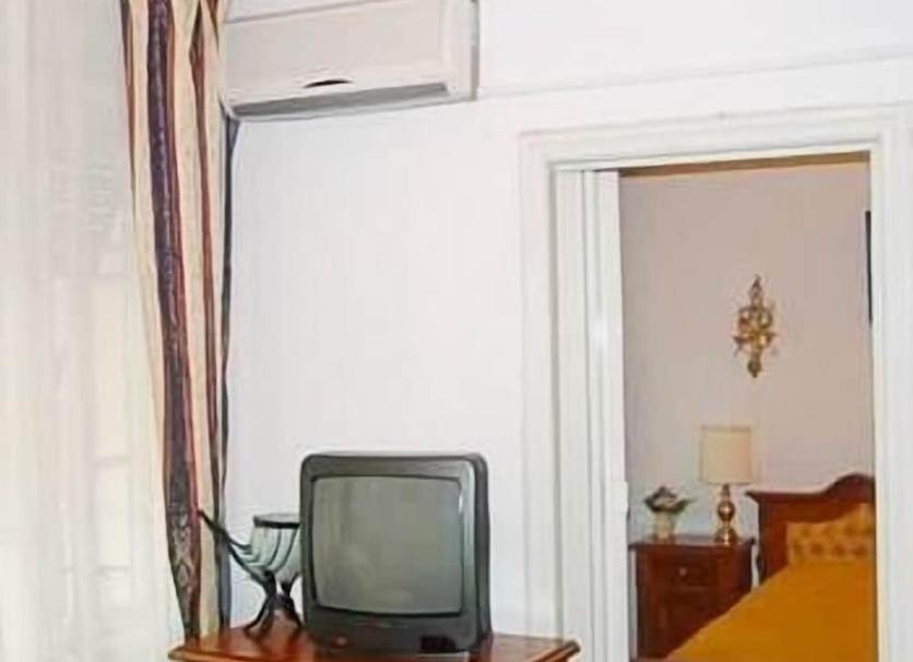 Comodidade do quarto Foto