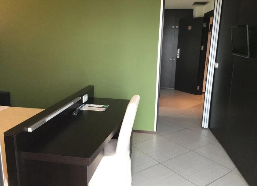 Comodidade do quarto Foto
