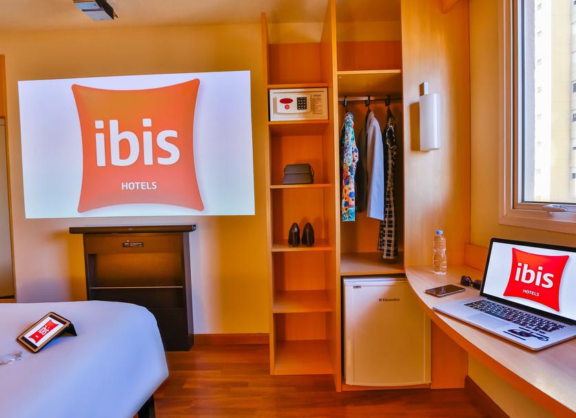 Comodidade do quarto Foto