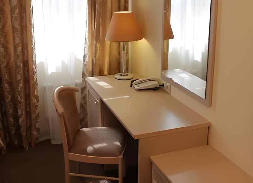Comodidade do quarto Foto