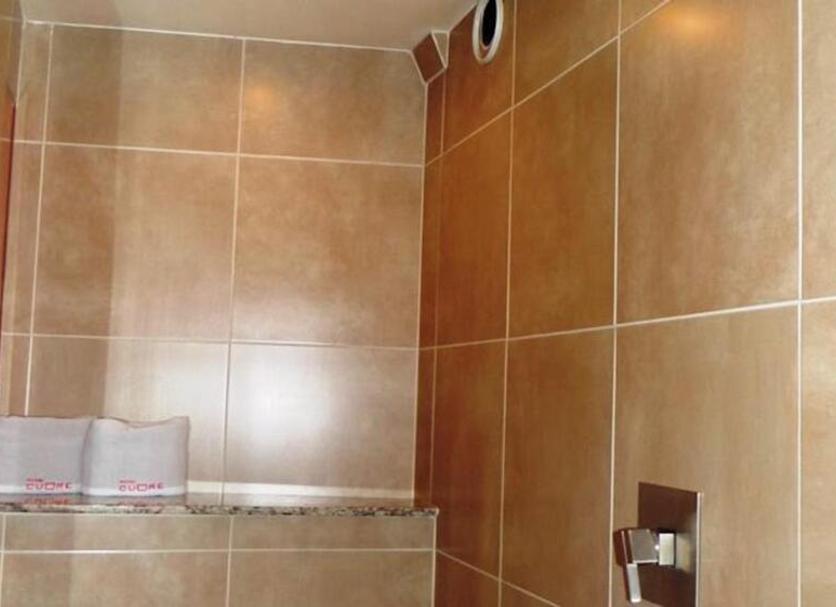 Comodidade do quarto Foto