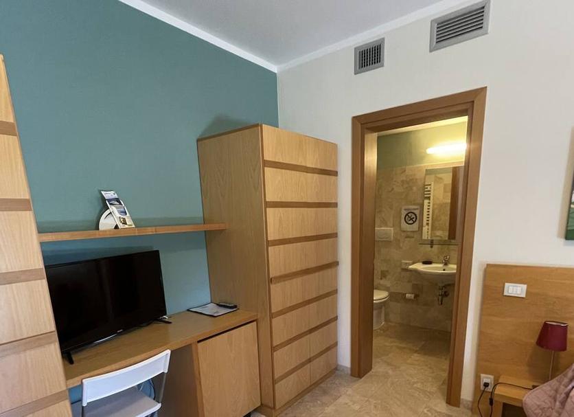 Comodidade do quarto Foto