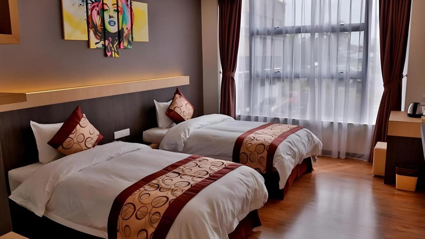 Lot 10 Boutique Hotel