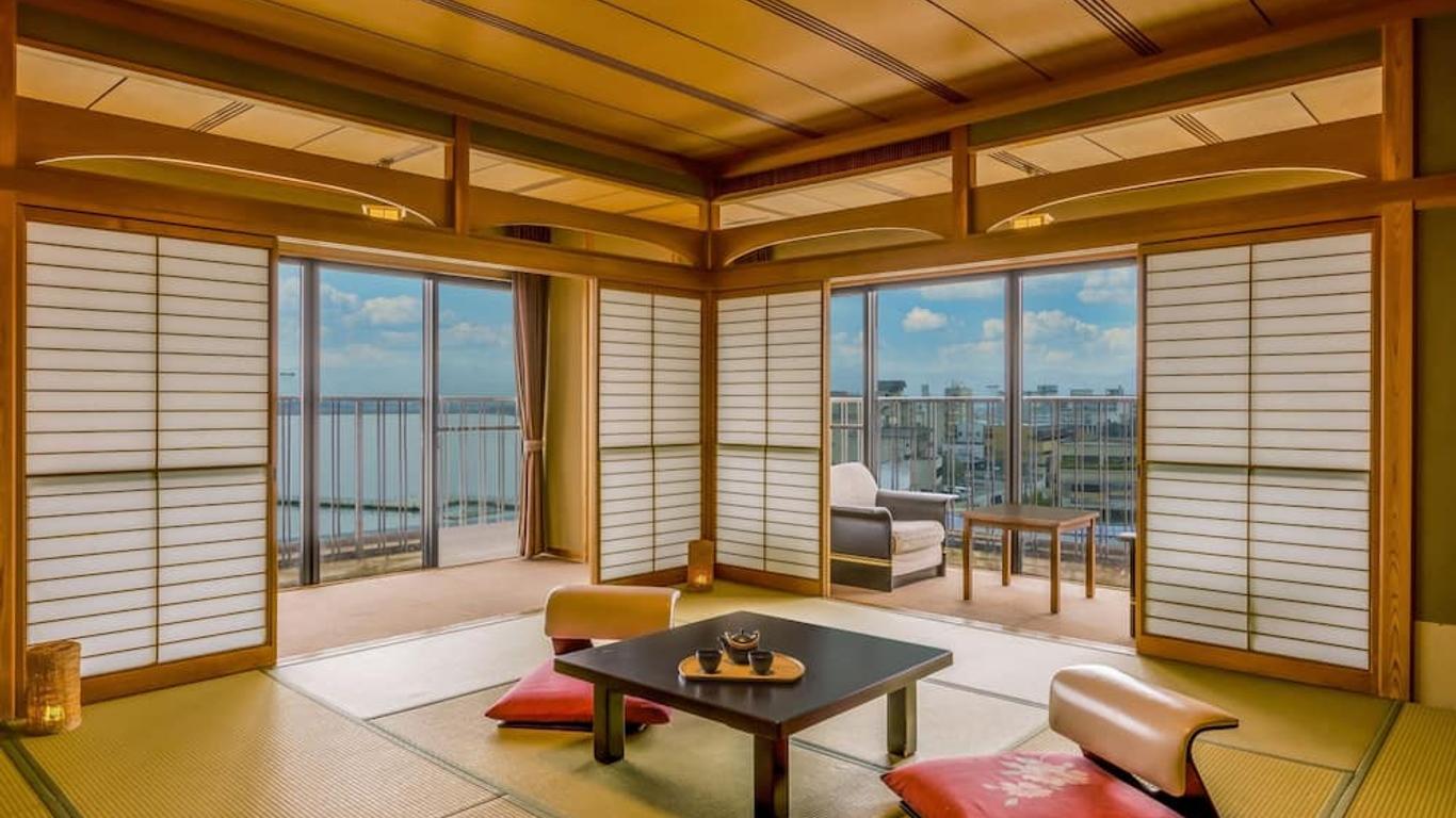 Ooedo Onsen Monogatari Premium Kaga Maru