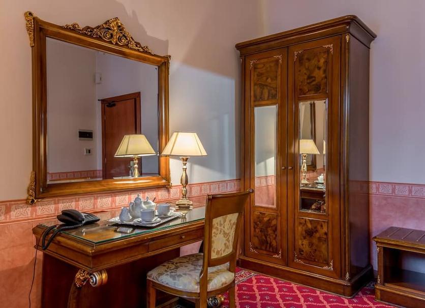 Comodidade do quarto Foto