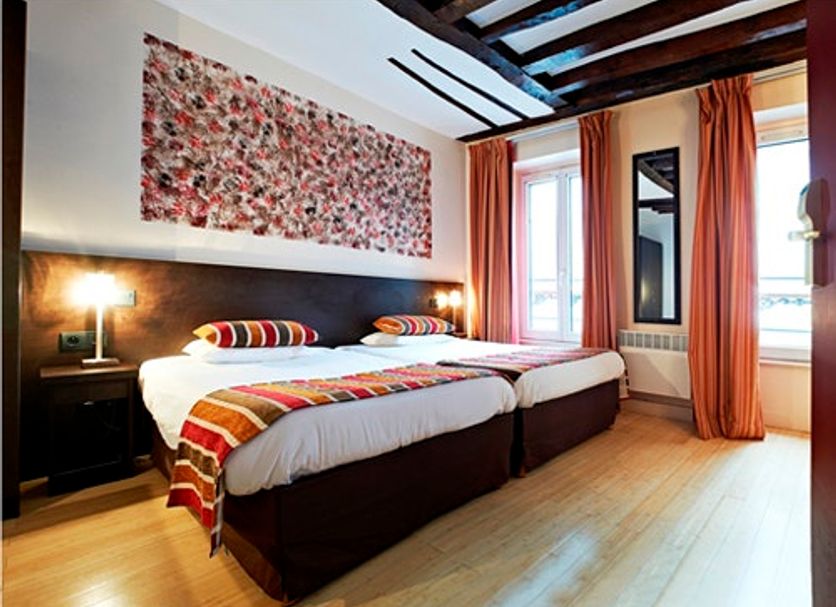 Quarto Foto
