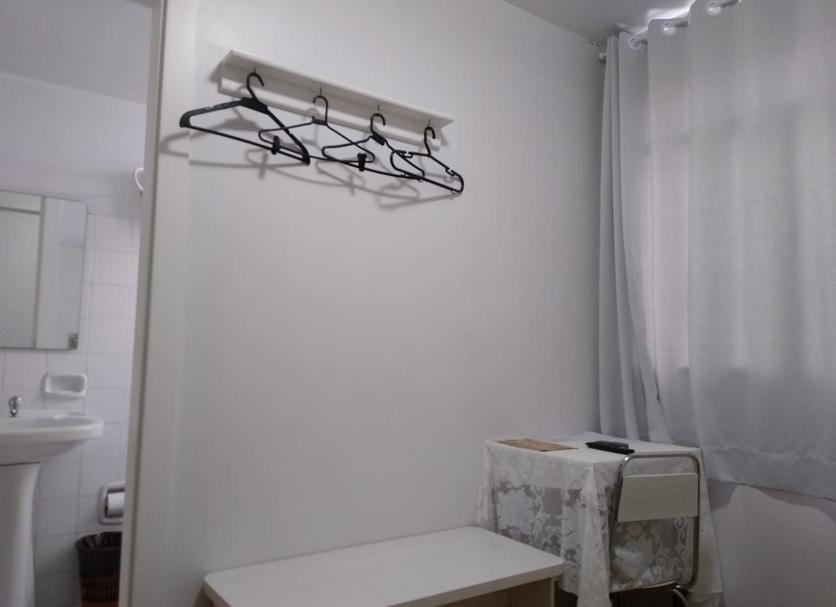 Comodidade do quarto Foto