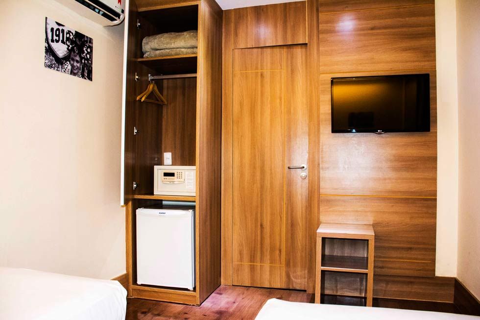 Comodidade do quarto Foto